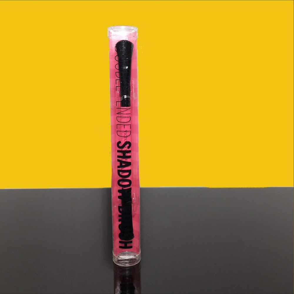 Victoria’s Secret Double Sided Shadow Brush